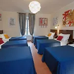 Budget Rooms Des Artistes